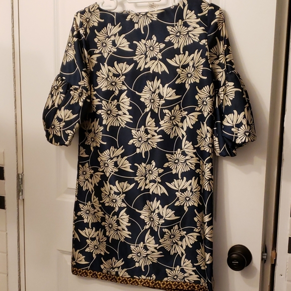 Ladies dress - Picture 4 of 13